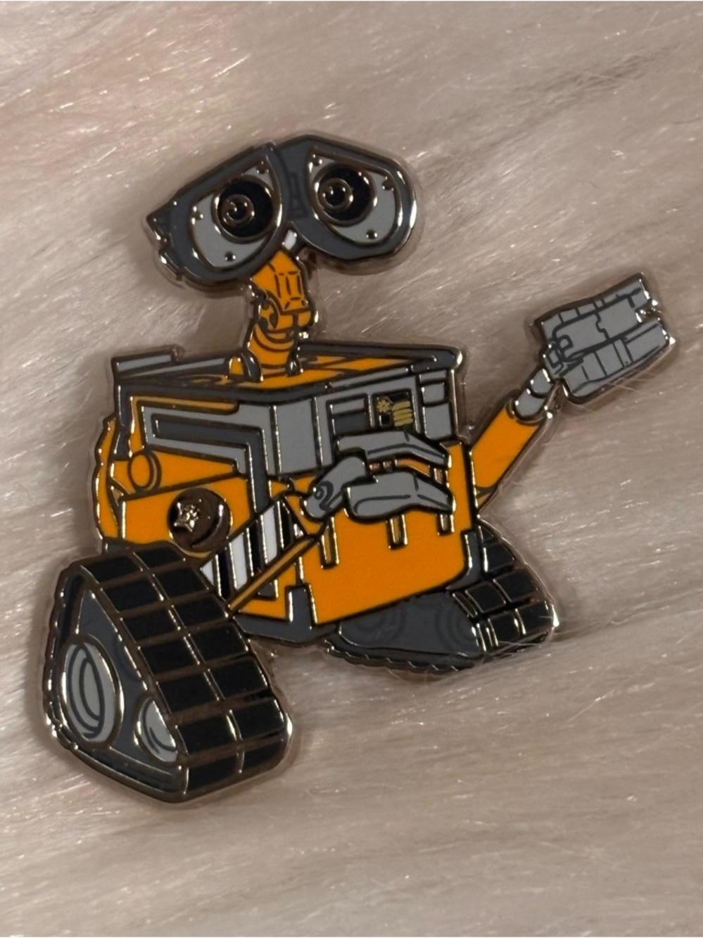 2024 Disney WDW Hidden Mickey Pixar Icon Pin Wall-E